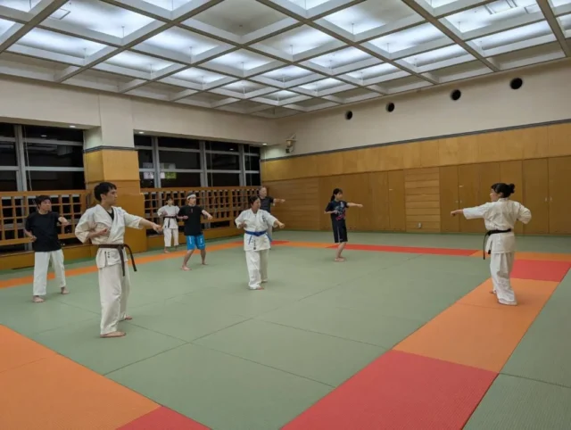 HOME - 空手道 武叡会